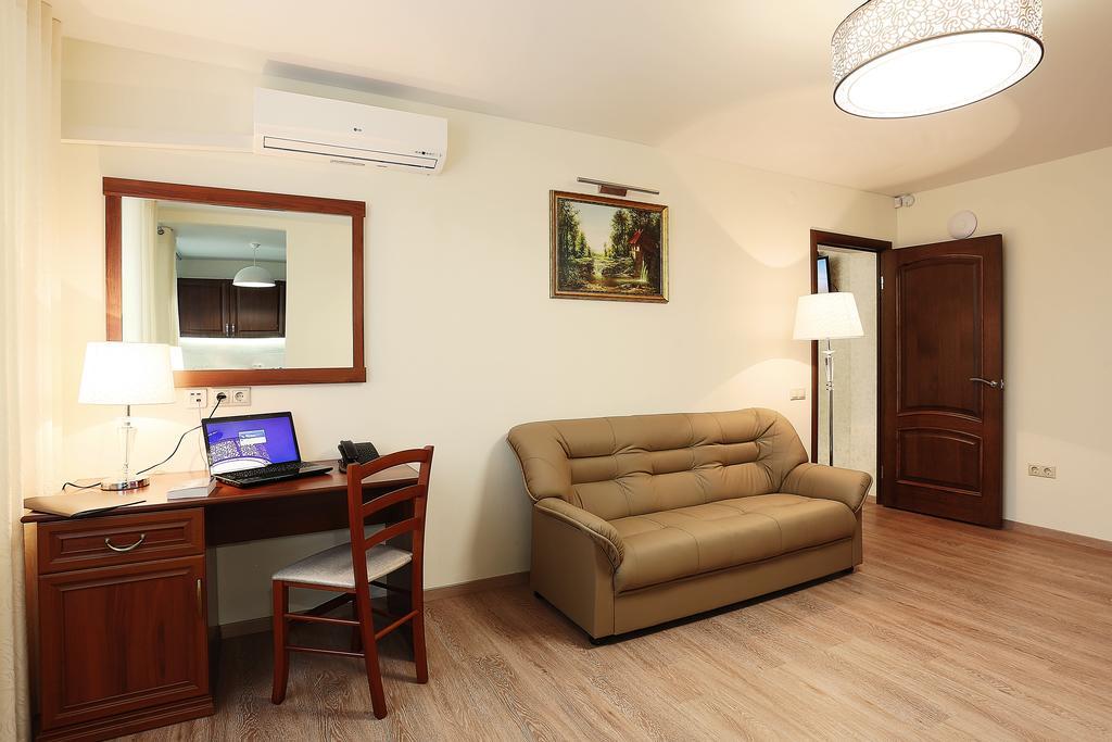 Apart-Hotel Vegus Uralsk Room photo