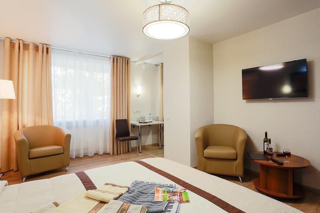 Apart-Hotel Vegus Uralsk Room photo