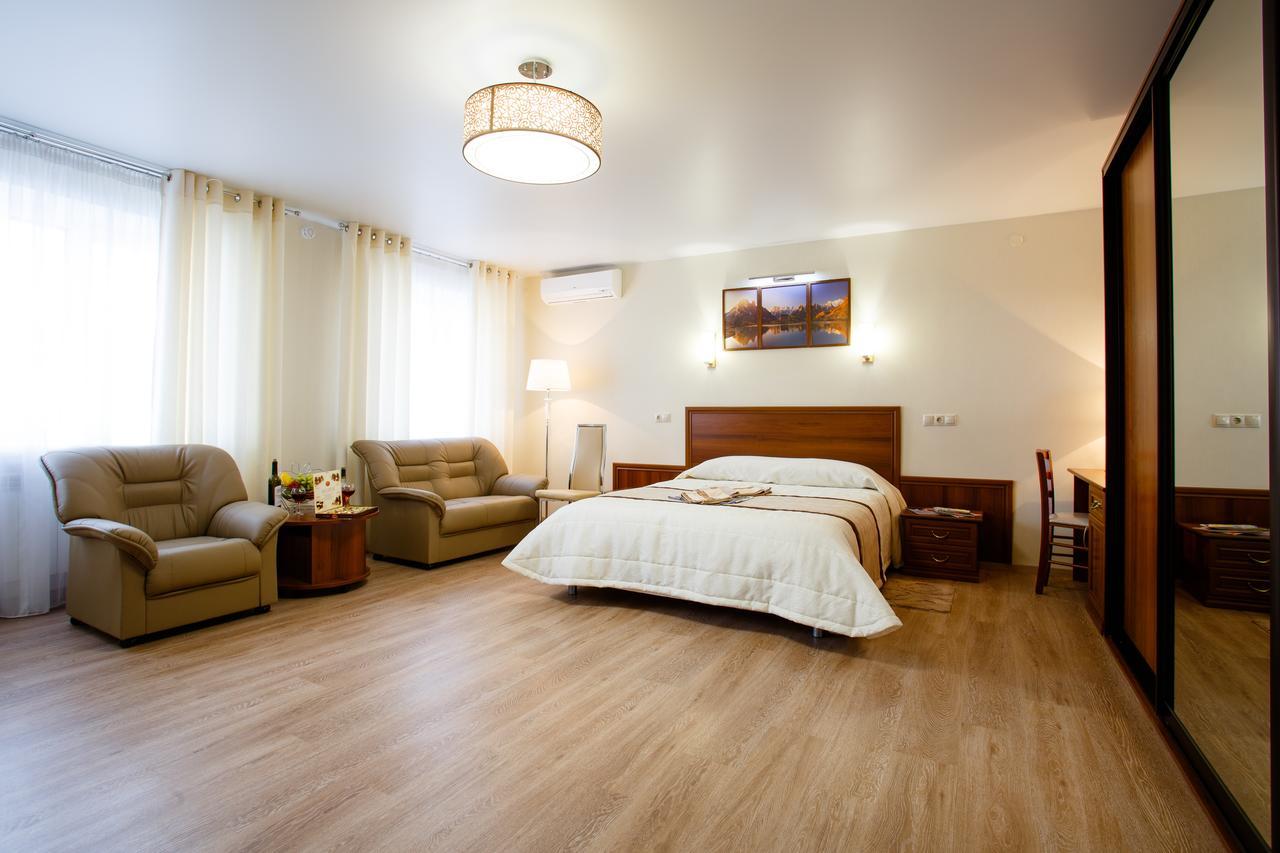 Apart-Hotel Vegus Uralsk Exterior photo